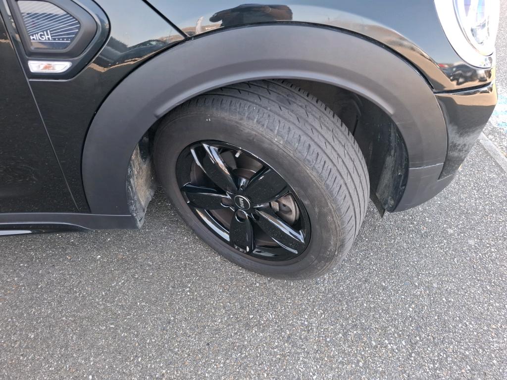 MINI COUNTRYMAN F60 LCI 136 ch BVA7 Cooper Essential 2023