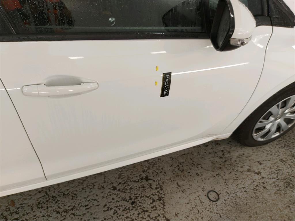 PEUGEOT 208 AFFAIRE BLUEHDI 100 BVM6 PREMIUM PACK 2018