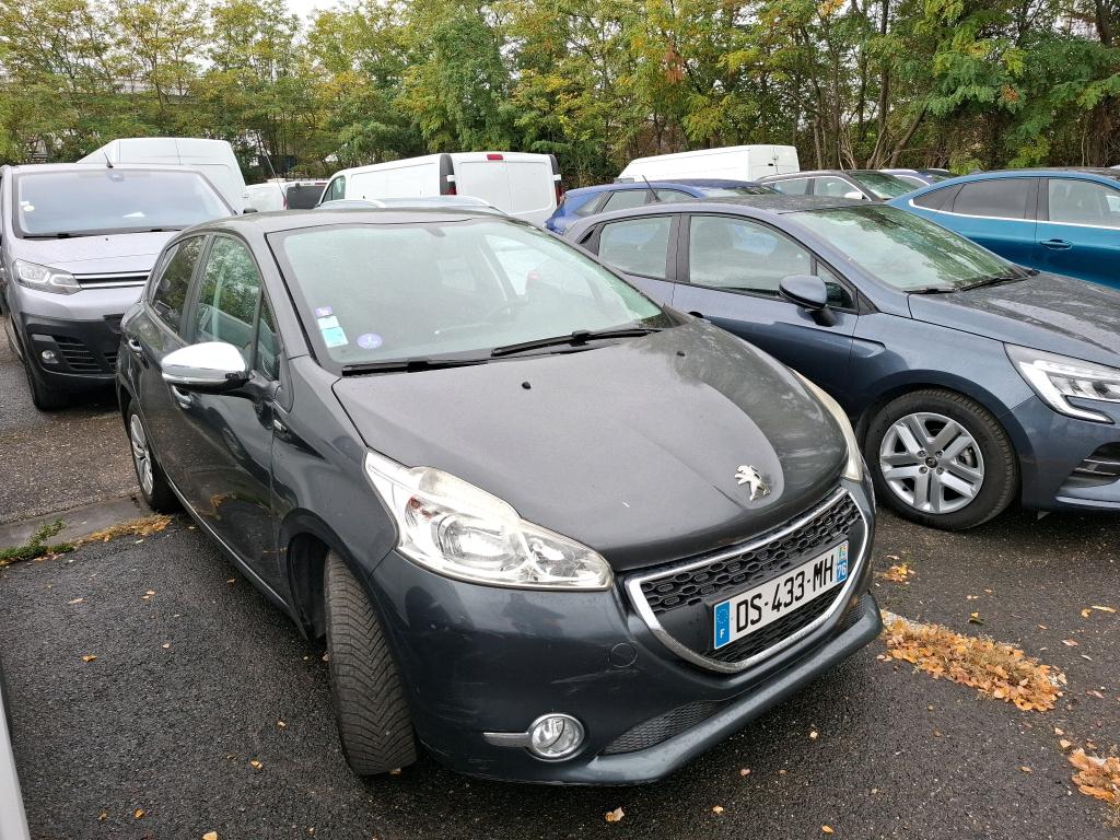 PEUGEOT 208 1.2 PureTech 82ch BVM5 Active 2015