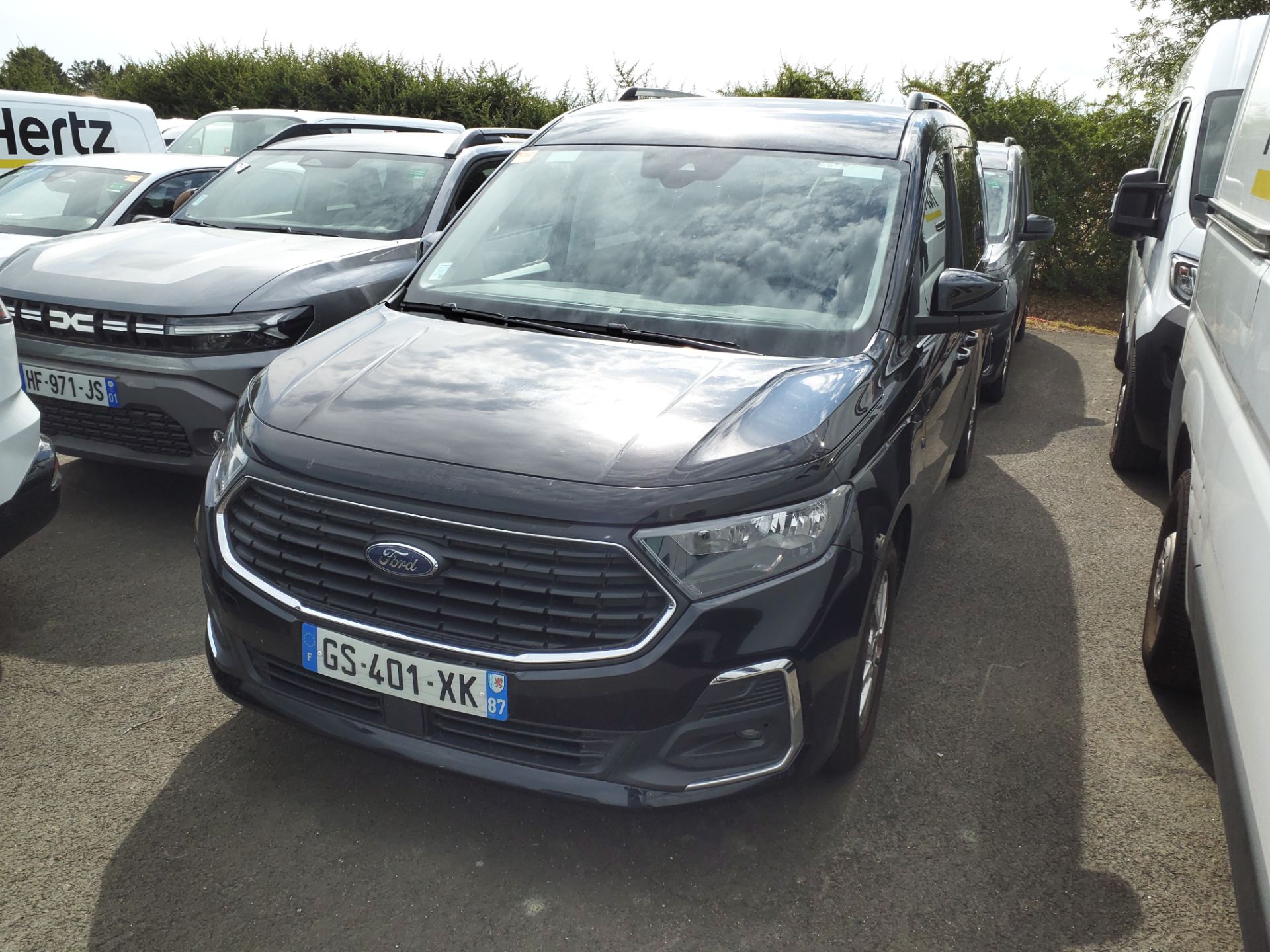 TOURNEO GRAND