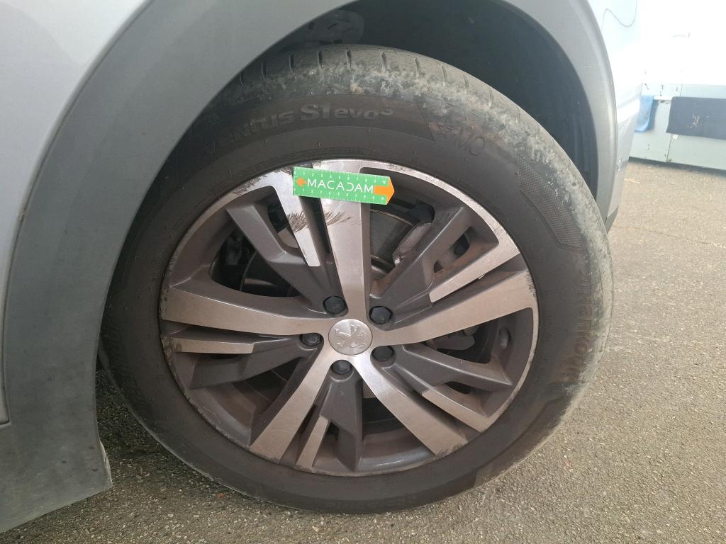 PEUGEOT 3008 Hybrid 225 e-EAT8 Allure Pack 2022