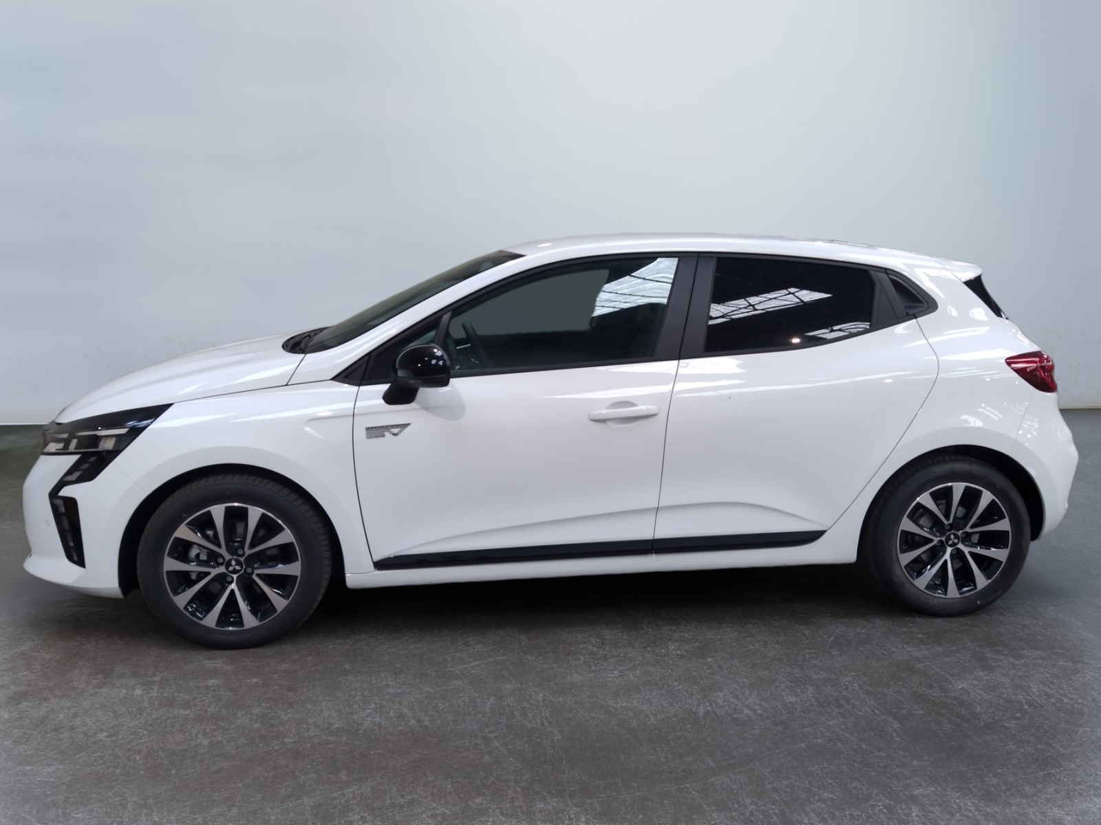 MITSUBISHI COLT 1.6 MPI HEV 143 Invite+ 2026