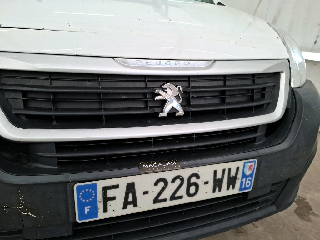 PEUGEOT PARTNER FGN FOURGON STANDARD 1.6 BLUEHDI 100 S&S BVM5 PREMIUM PACK 2018