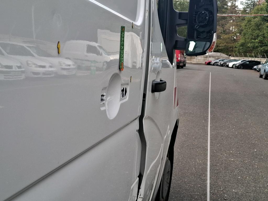 RENAULT MASTER FOURGON FGN L2H2 3.5t 2.3 dCi 130 E6 GRAND CONFORT 2018