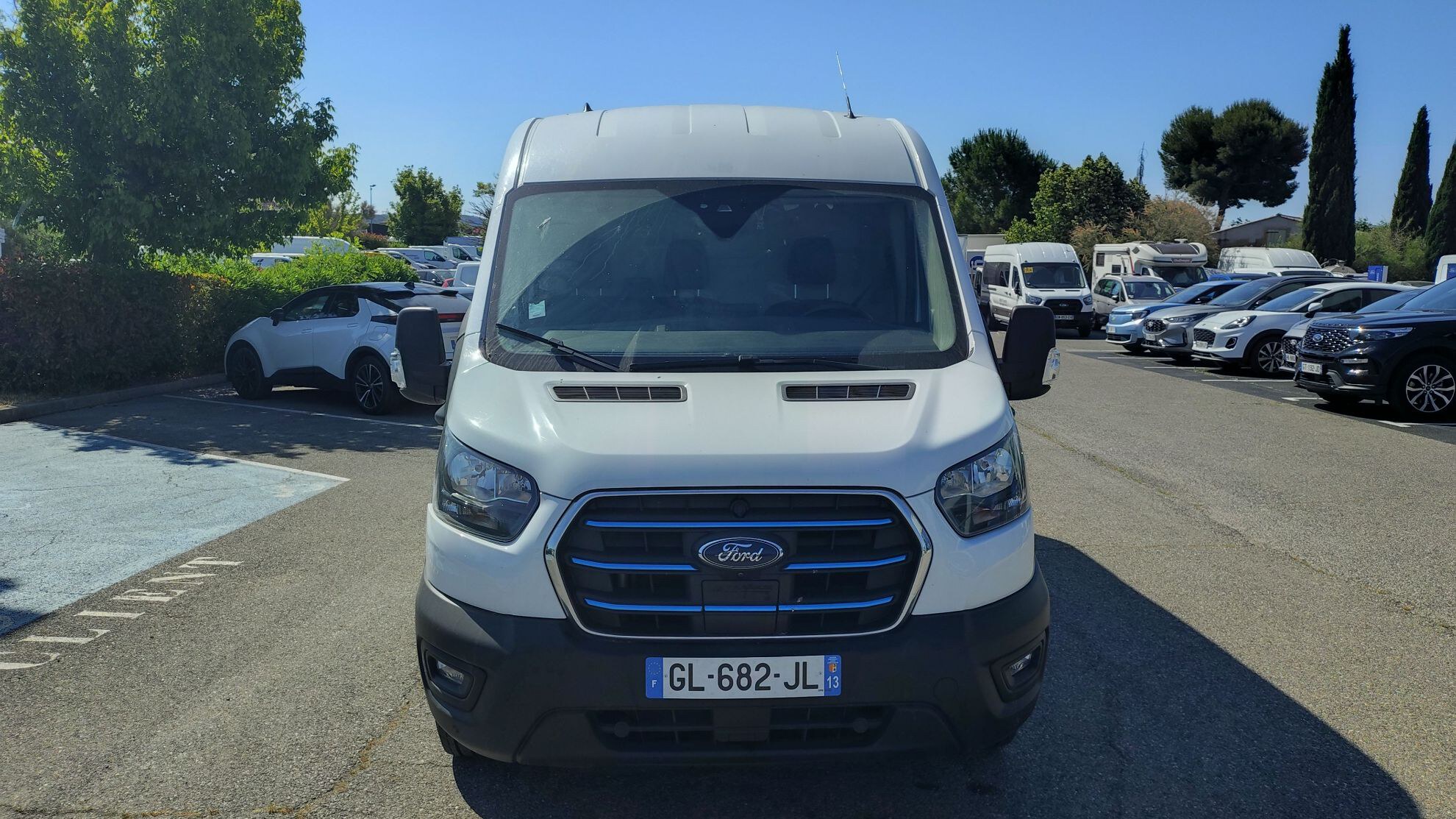 FORD TRANSIT FOURGON E-TRANSIT FGN 350 L3H2 184 CH BATTERIE 75 KWH TREND BUSINESS 2022