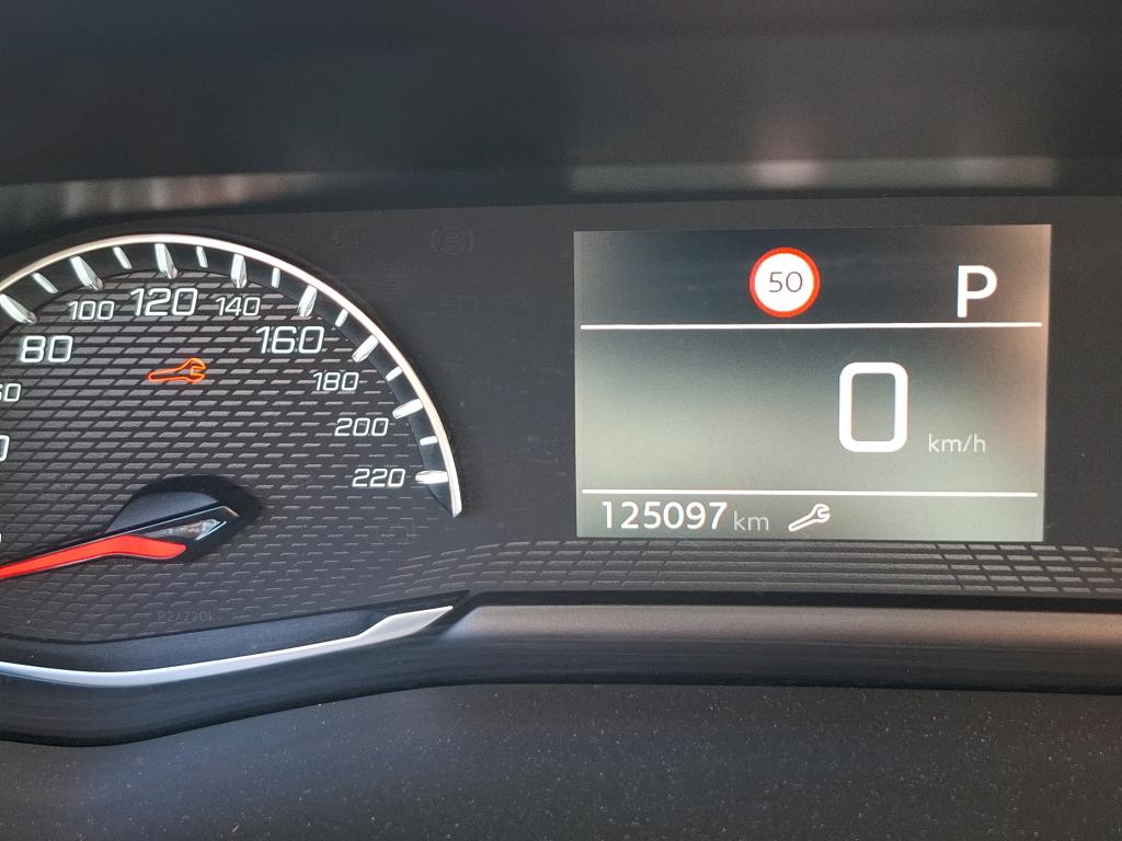 PEUGEOT 2008 PureTech 130 S&S EAT8 Active Pack 2022