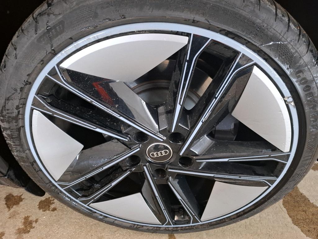AUDI E-TRON GT 476 ch quattro Avus 2023
