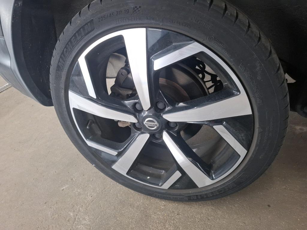 NISSAN  2019