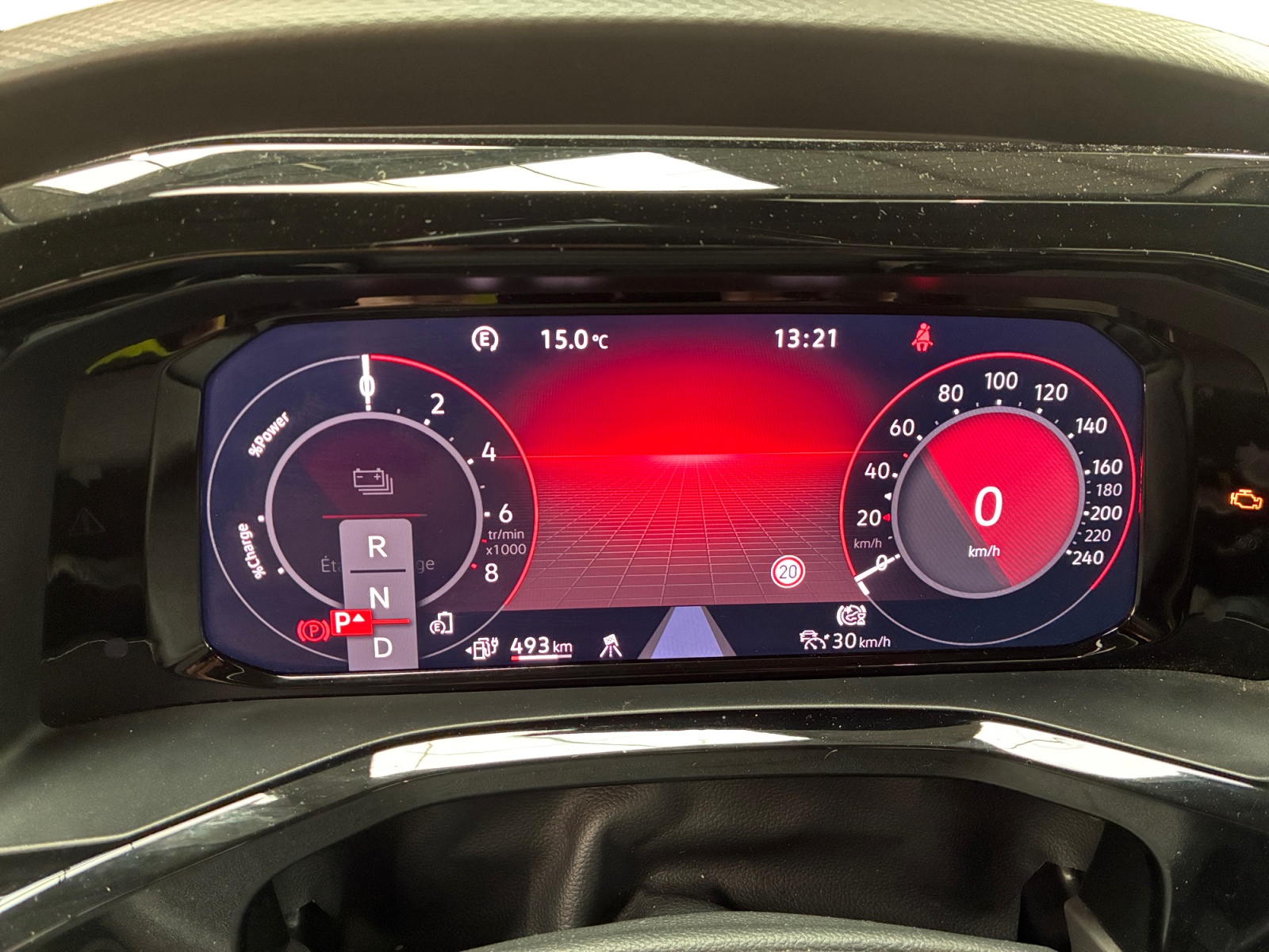 VOLKSWAGEN Multivan Court 1.4 eHybrid 218 DSG6 Energetic 7pl 2022