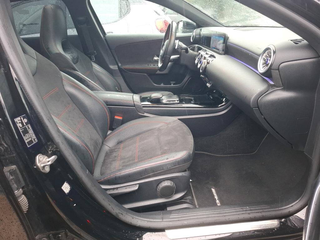 MERCEDES-BENZ CLASSE A 180 d 8G-DCT AMG Line 2021
