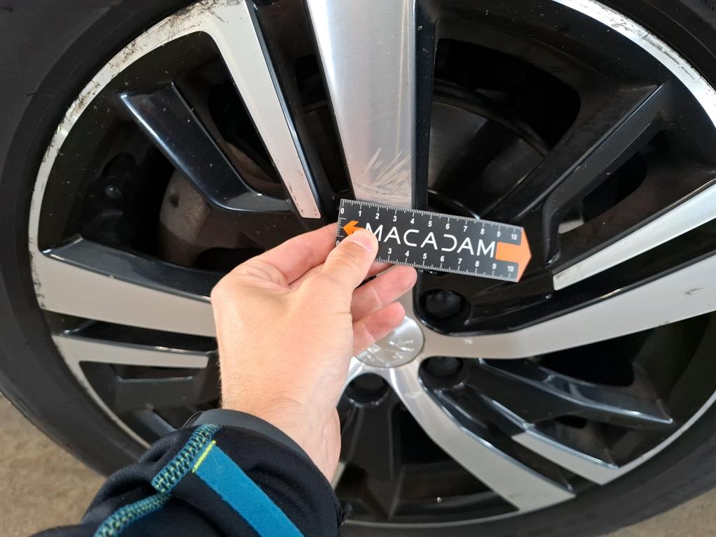 PEUGEOT 3008 Hybrid 225 e-EAT8 GT 2020