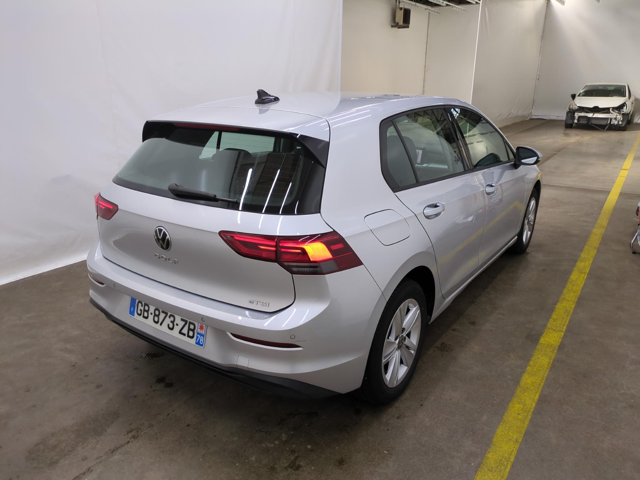 VOLKSWAGEN GOLF 1.0 eTSI OPF 110 DSG7 Life Business 2021
