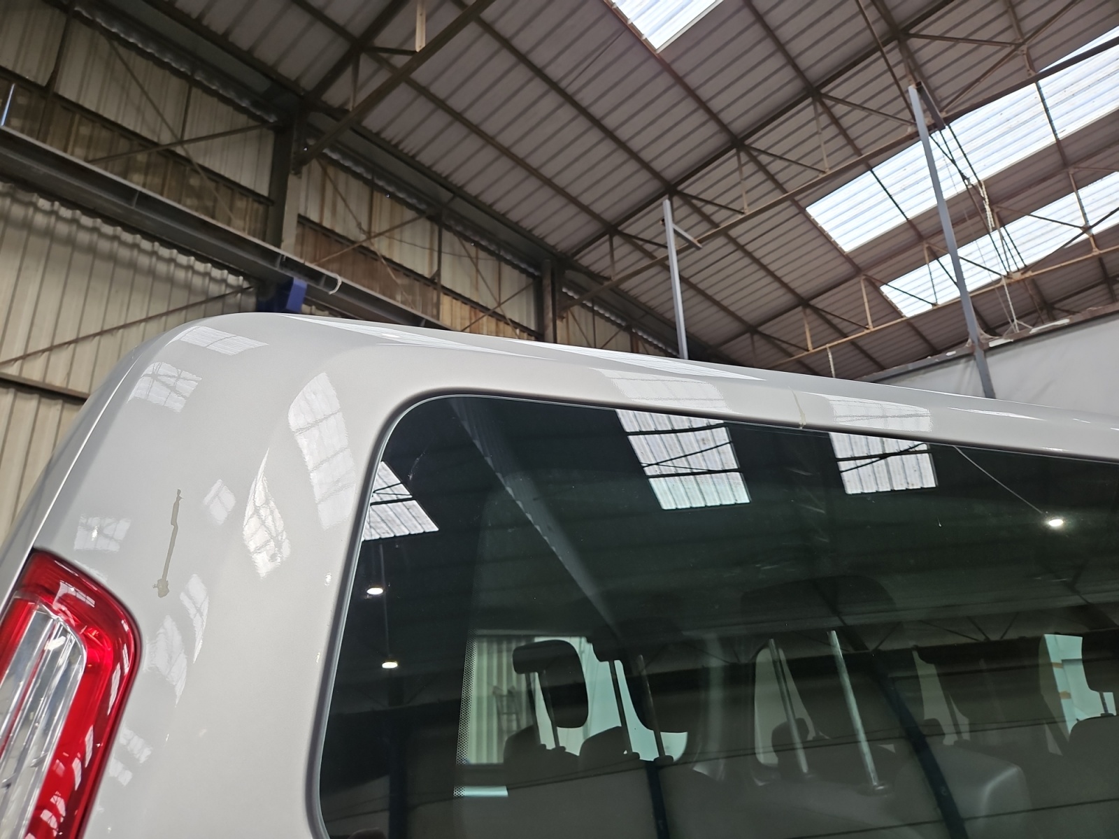 FORD Transit Custom 320 L2H1 2.0 EcoBlue 130 Trend Business 9pl 2023