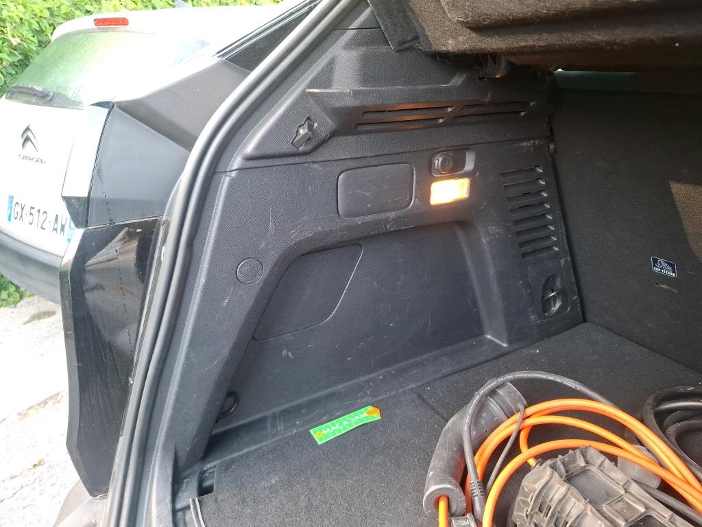 PEUGEOT 3008 Hybrid 225 e-EAT8 Active Pack 2023