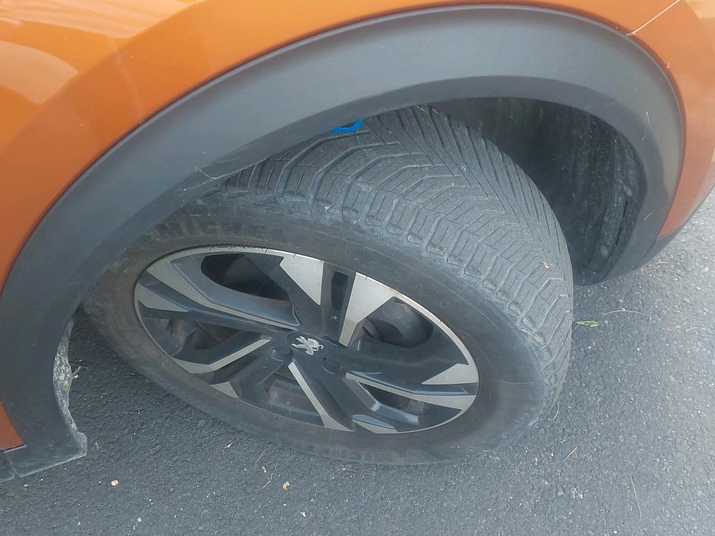 PEUGEOT 2008 PureTech 130 S&S EAT8 Allure Pack 2022