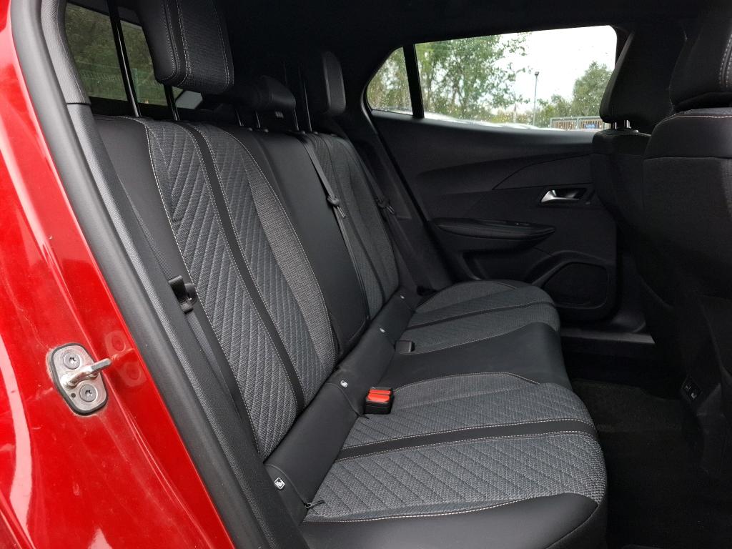 PEUGEOT 2008 PureTech 130 S&S EAT8 Allure 2024