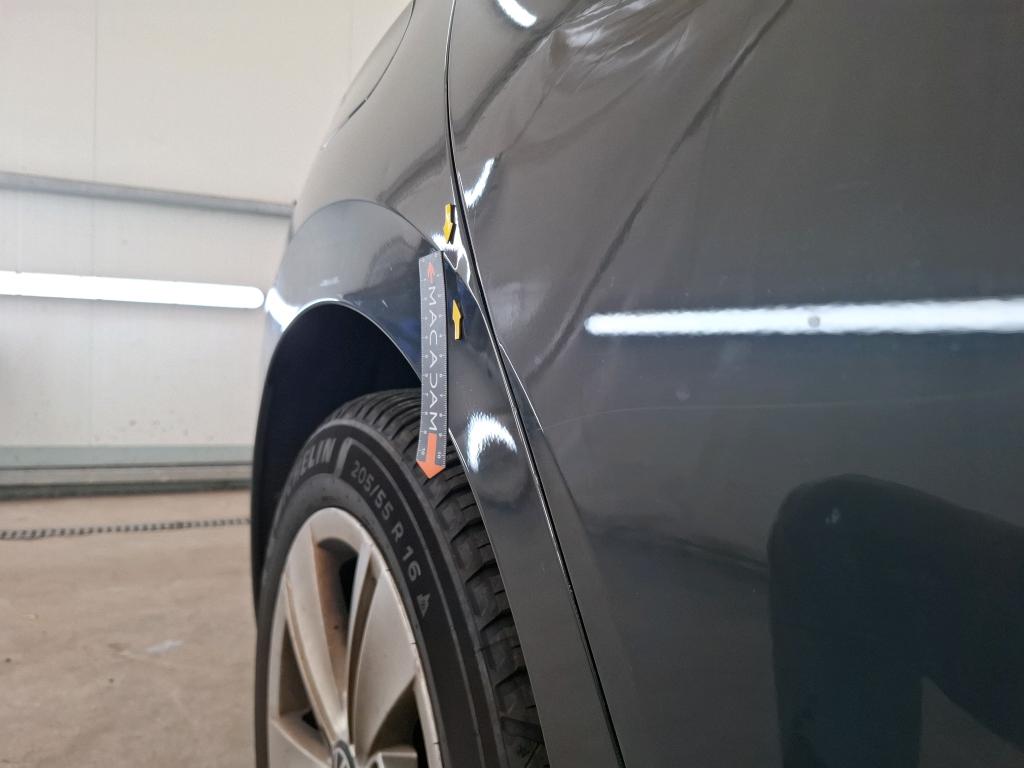 VOLKSWAGEN GOLF 2.0 TDI SCR 116 DSG7 Life Business 2022