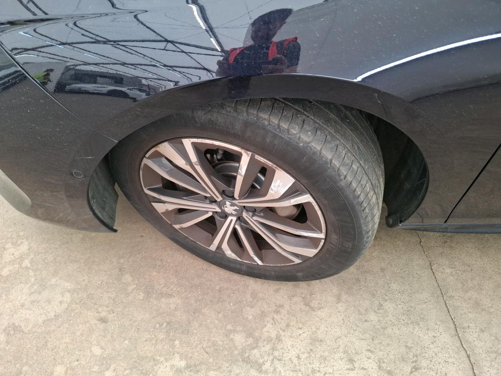 PEUGEOT 508 Hybrid 225 e-EAT8 Allure Pack 2022