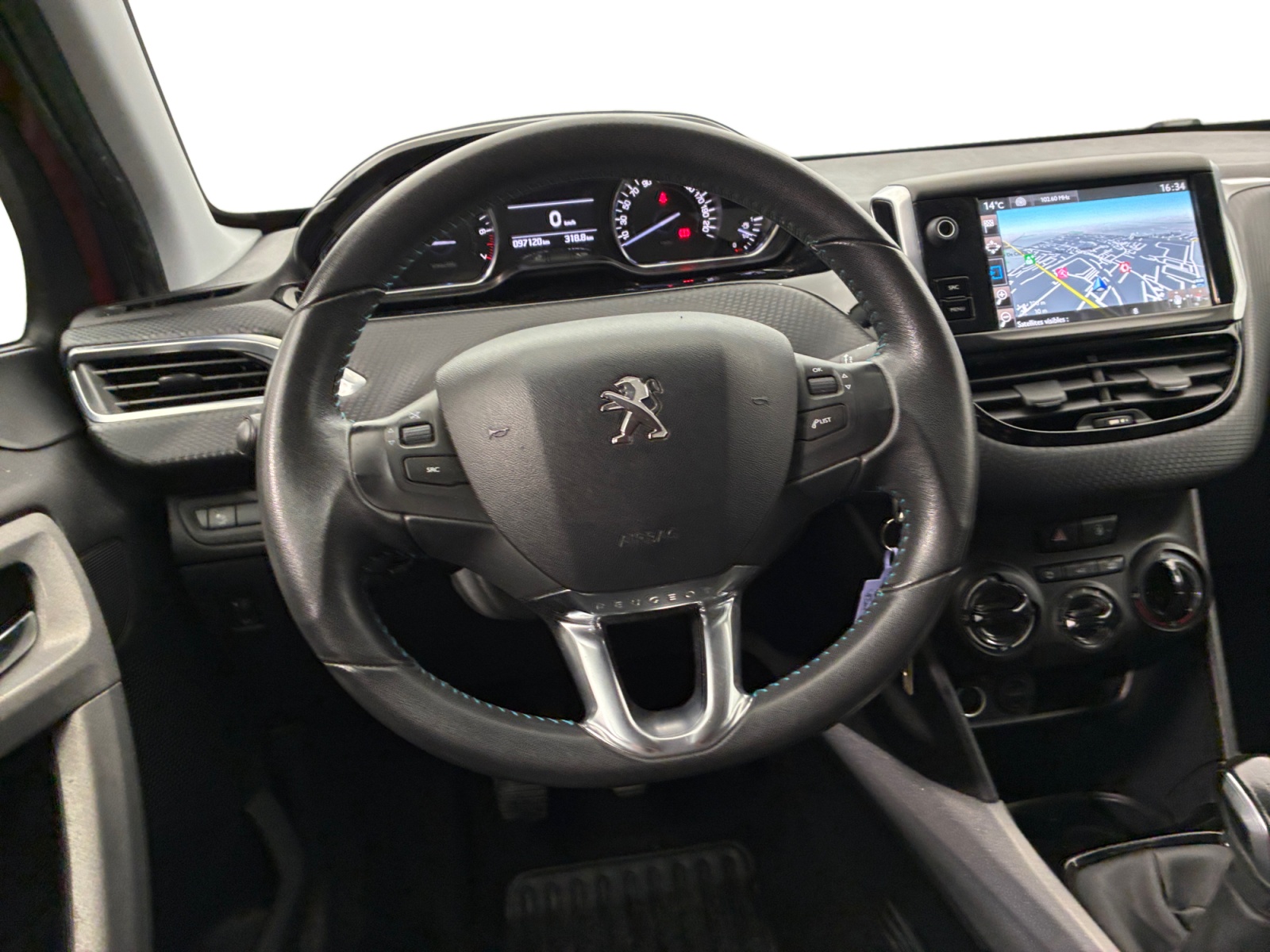 PEUGEOT 2008 1.2 PureTech 110ch S&S BVM5 Urban Cross 2015