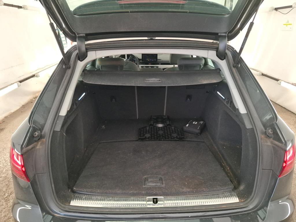 AUDI A4 AVANT 35 TFSI 150 S tronic 7 Business Line 2023