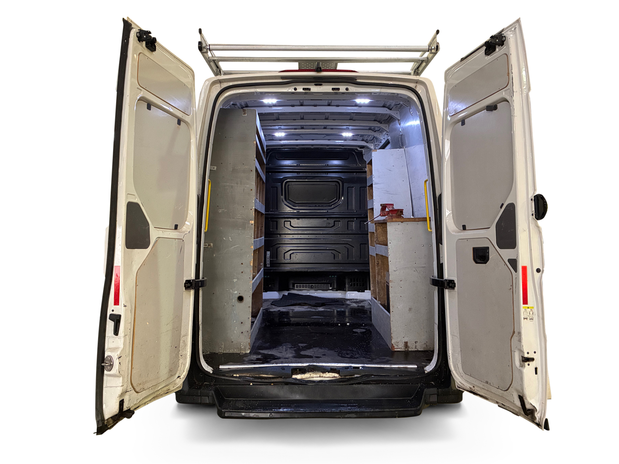 VOLKSWAGEN CRAFTER VAN 35 L3H3 2.0 TDI 140 CH BUSINESS 2022