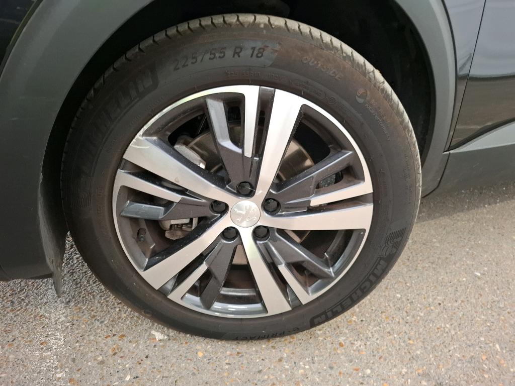 PEUGEOT 3008 Hybrid 180 e-EAT8 Active Pack 2024