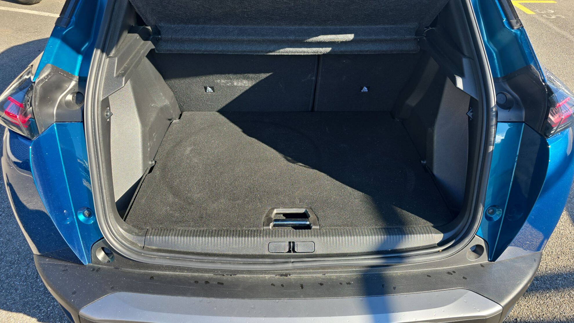 PEUGEOT 2008 Hybrid 145 e-DCS6 Allure 2025