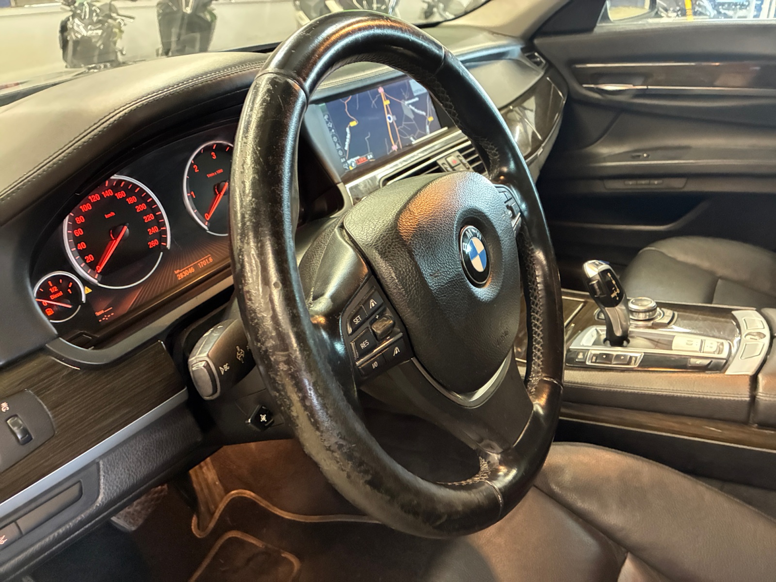 BMW SERIE 7 F01/F02/F04 730d Luxe A 2011