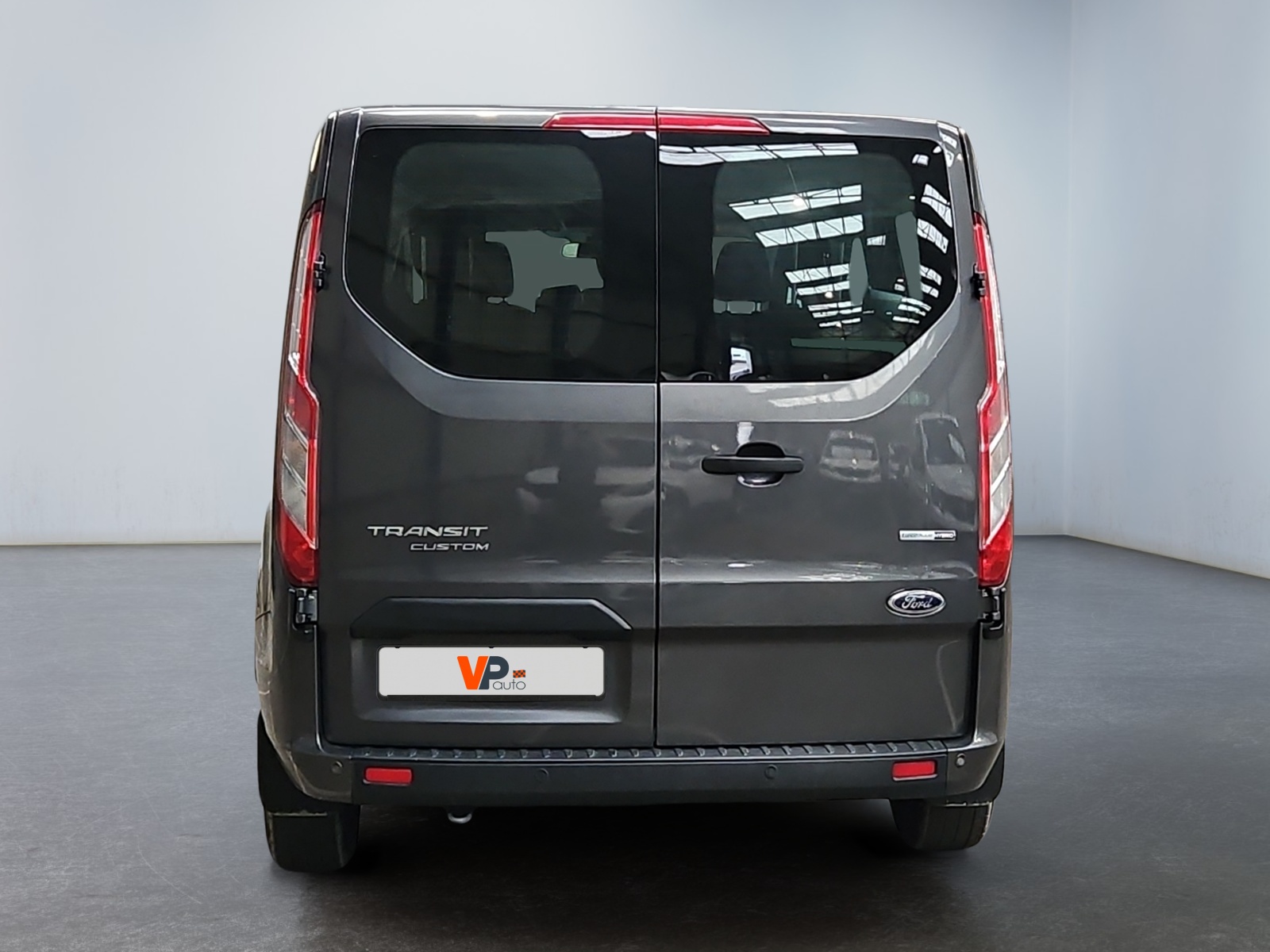 FORD TRANSIT Custom KOMBI 320 L2H1 2.0 EcoBlue 130 Trend Business 2023