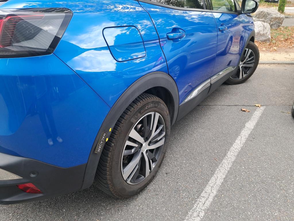 PEUGEOT 3008 Hybrid 225 e-EAT8 Allure Pack 2022