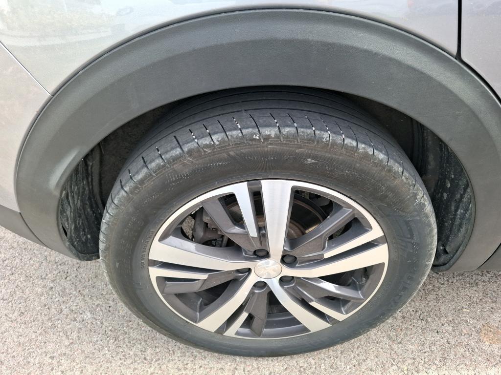 PEUGEOT 3008 Hybrid 225 e-EAT8 Allure Pack 2021