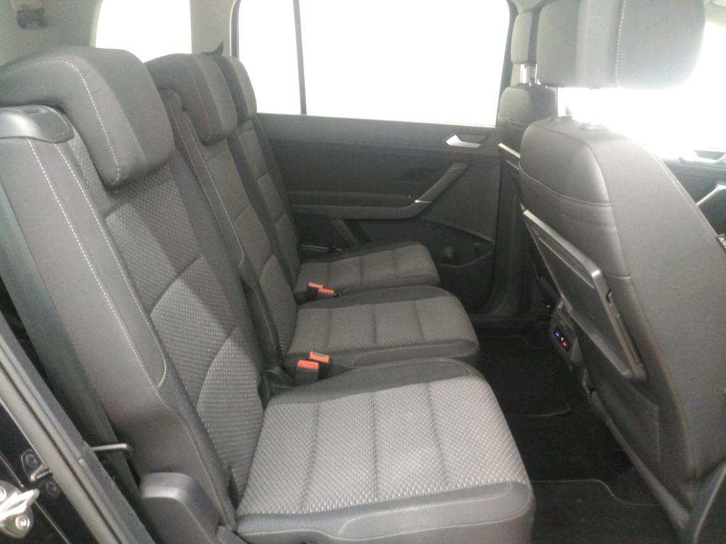 VOLKSWAGEN TOURAN BUSINESS 2.0 TDI 115 DSG7 7pl Lounge 2020