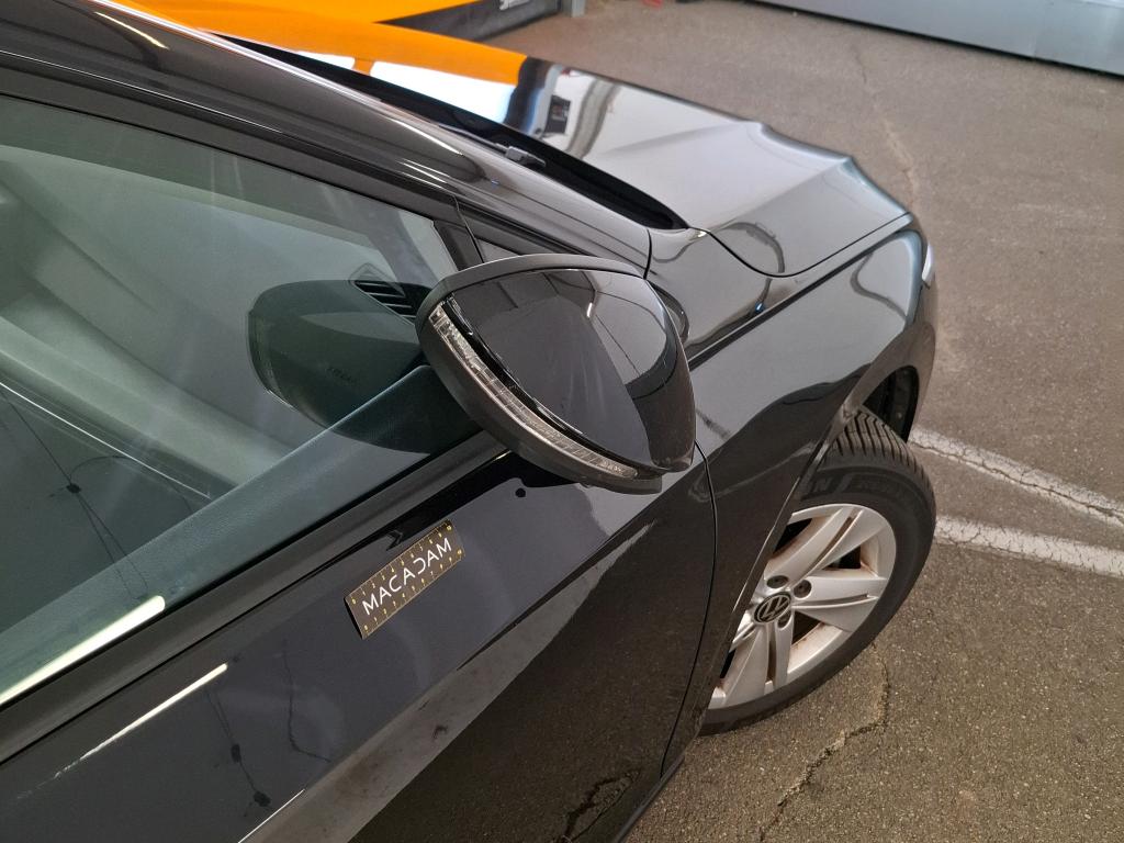 VOLKSWAGEN GOLF 1.0 eTSI OPF 110 DSG7 Life Business 2022