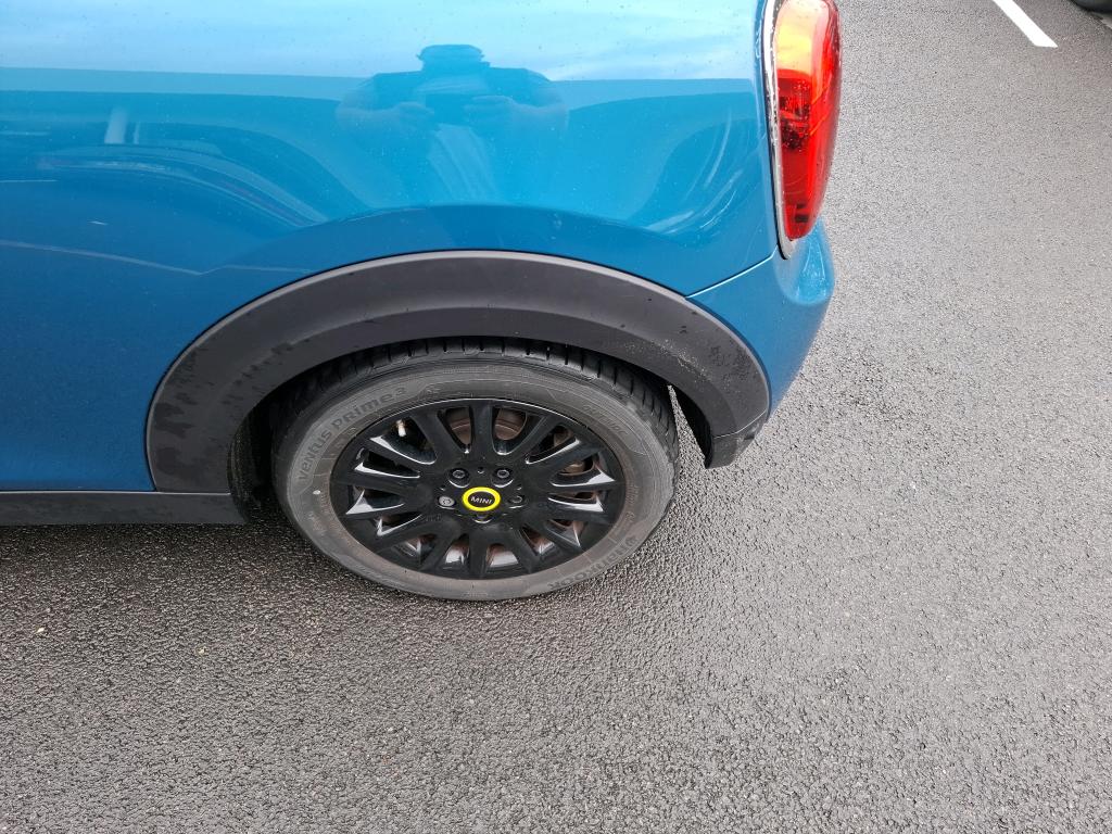 MINI HATCH 3 Portes Cooper SE 184 ch Essential 2023