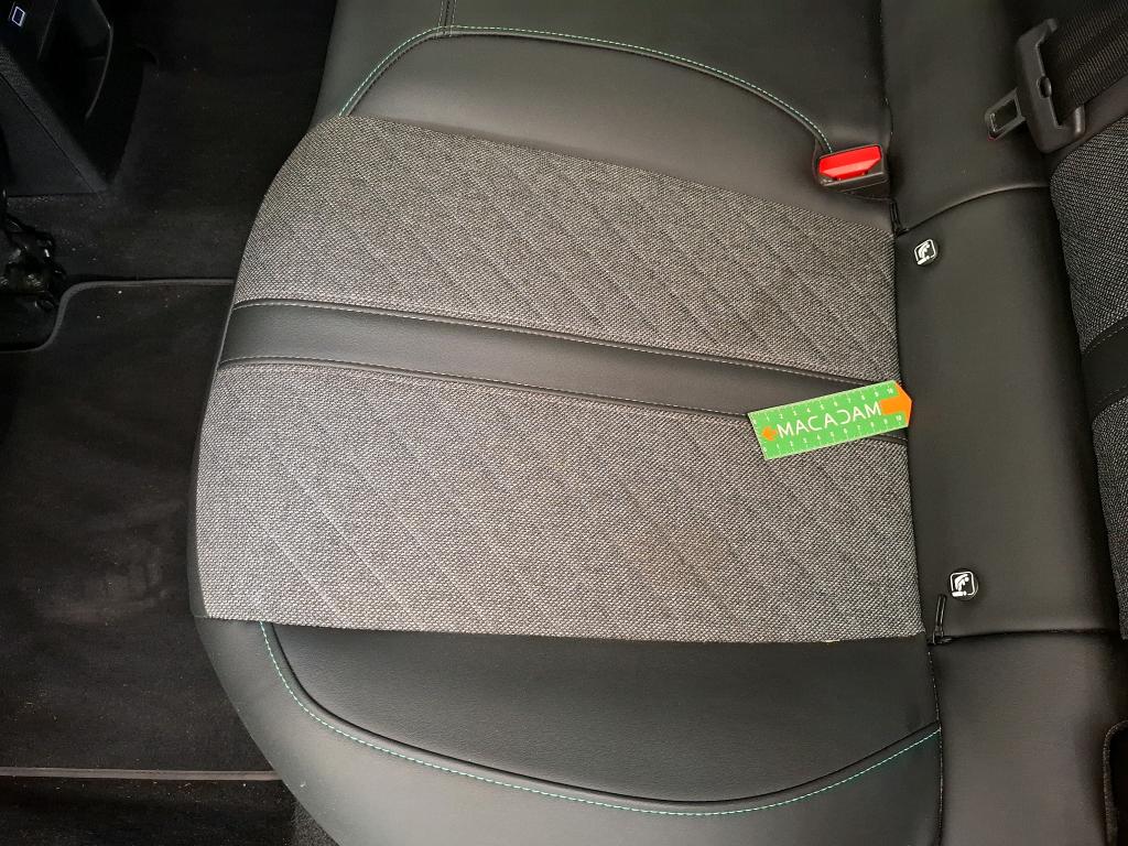 PEUGEOT 408 PHEV 225 e-EAT8 Allure Pack 2024