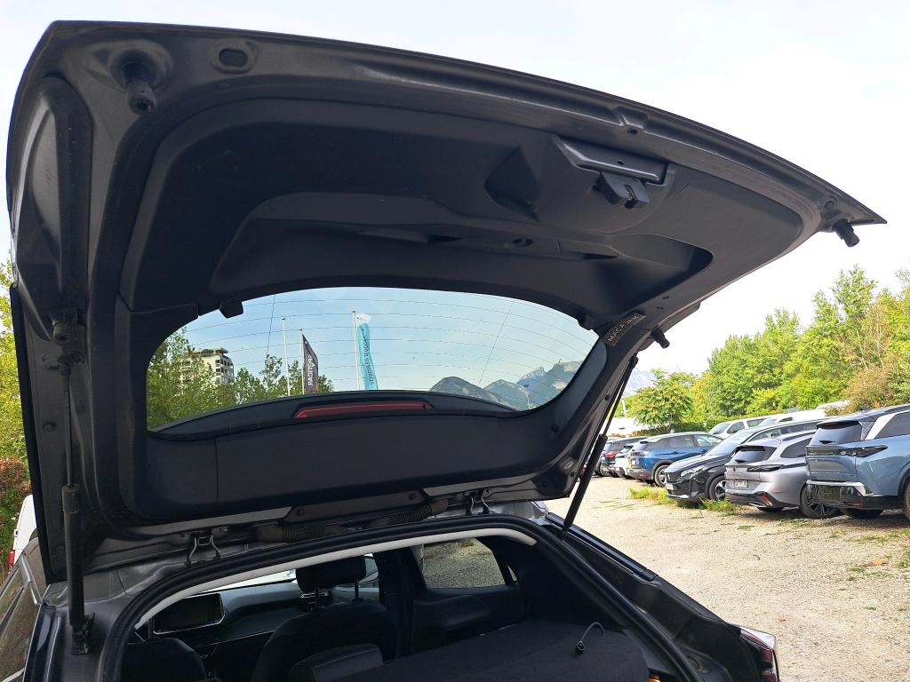 PEUGEOT 2008 BlueHDi 130 S&S EAT8 Allure Pack 2022