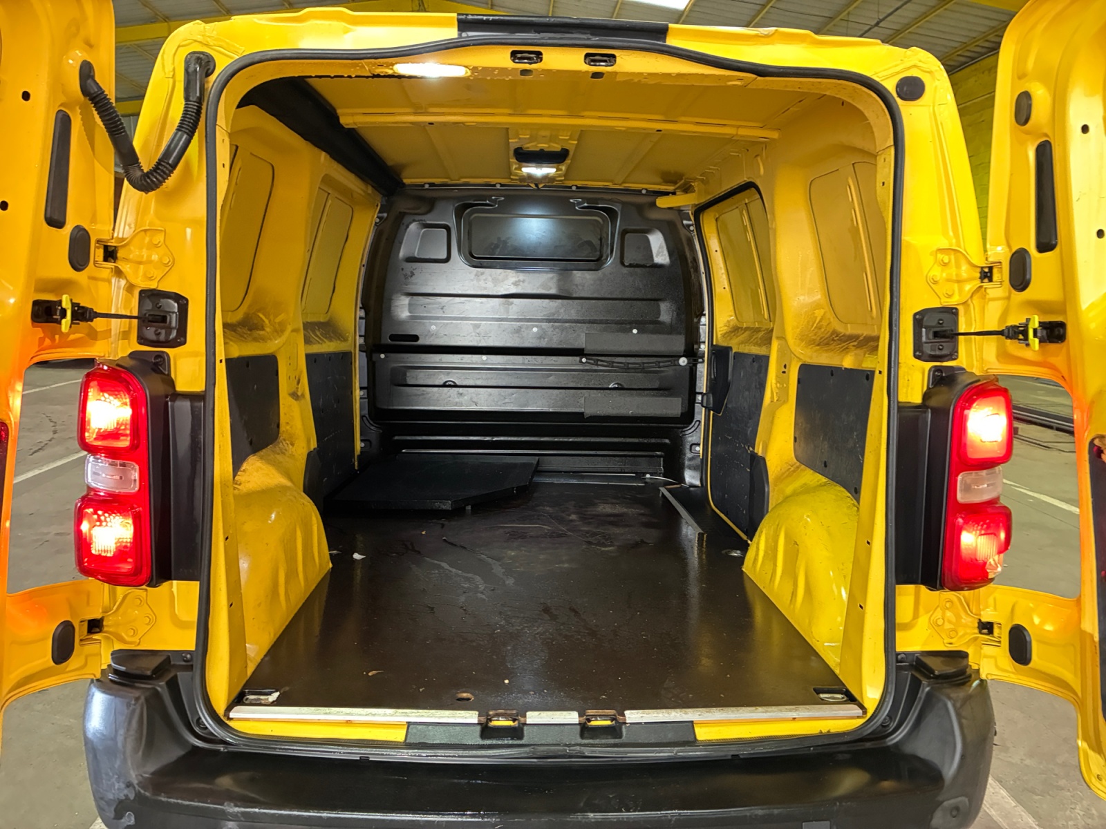 CITROEN JUMPY FGN M BLUEHDI 100 S&S BVM6 CONTROL 2021