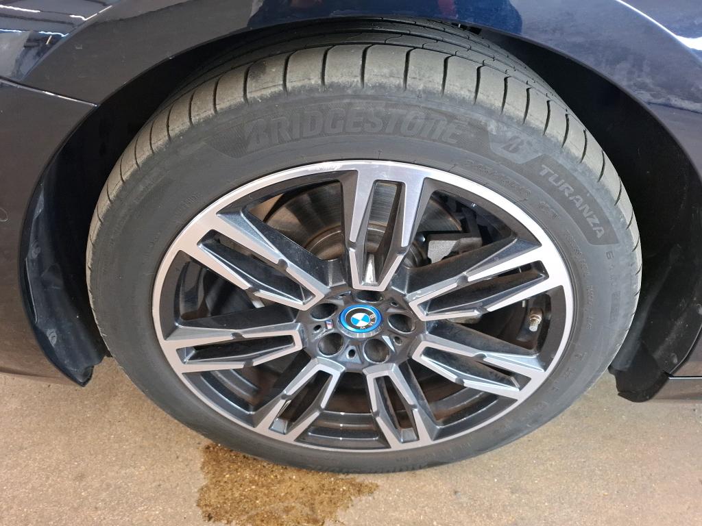 BMW SERIE 5 BERLINE G60 530e PHEV 299 ch BVA8 M Sport 2024