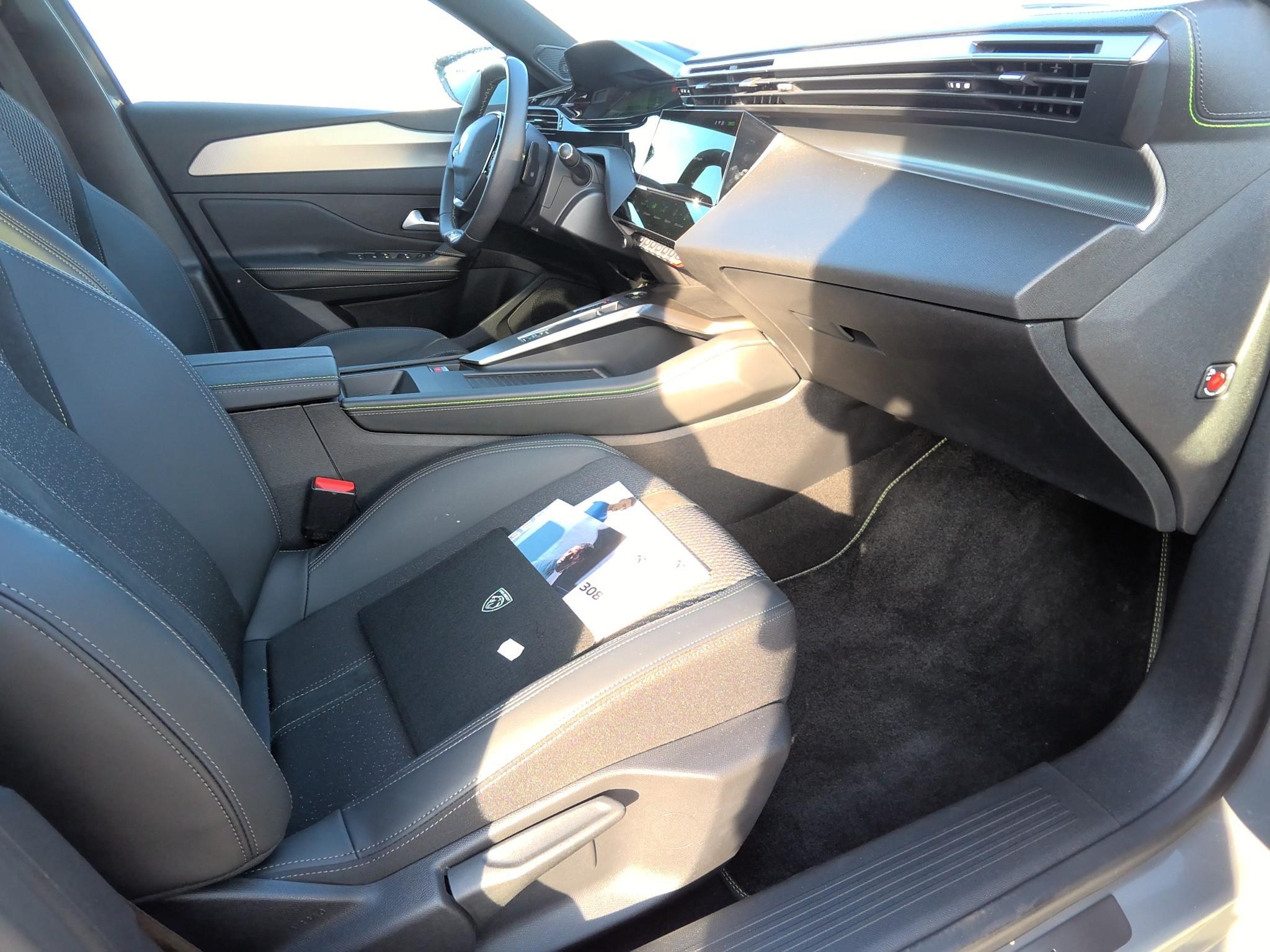 PEUGEOT 308 Hybrid 145 e-DCS6 GT 2025