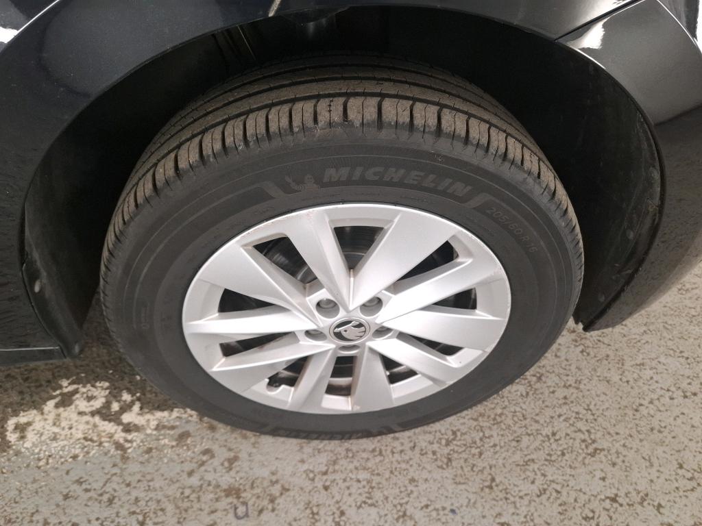 SKODA KAMIQ 1.0 TSI Evo 110 ch DSG7 Ambition 2024
