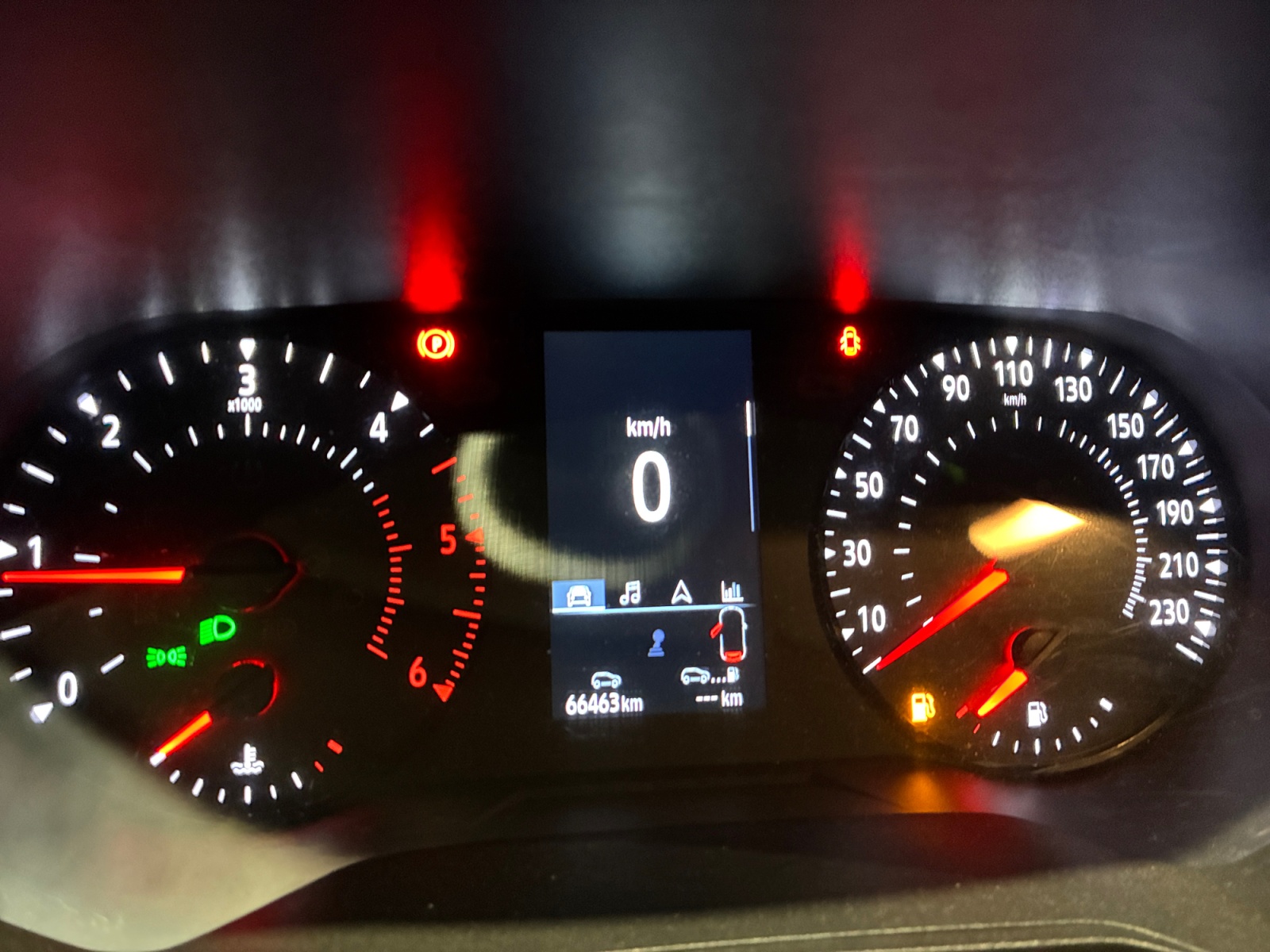RENAULT CLIO SOCIETE BLUE DCI 85 AIR NAV 2020