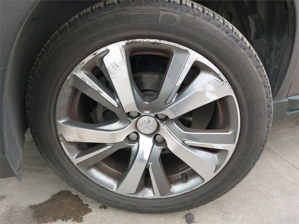 PEUGEOT 2008 1.6 BlueHDi 100ch BVM5 Crossway 2018
