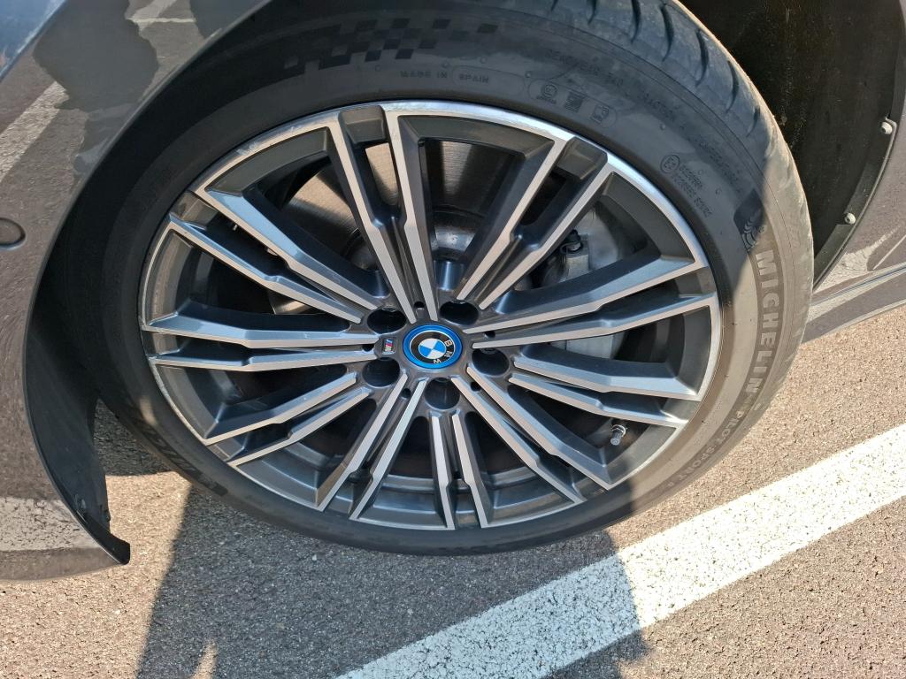 BMW SERIE 3 TOURING G21 330e 292 ch BVA8 M Sport 2022