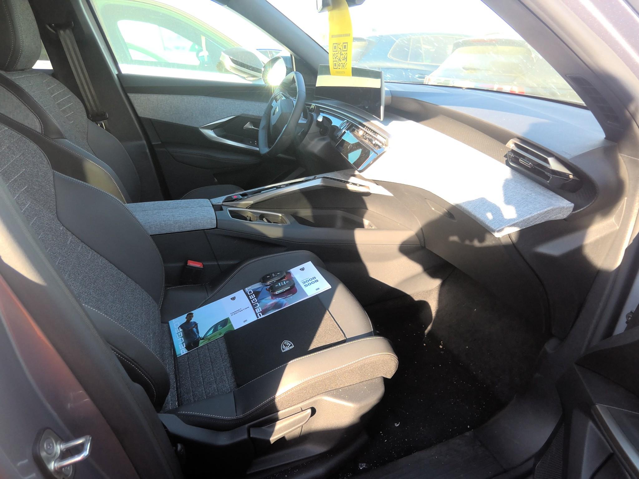 PEUGEOT 5008 Hybrid 145 ch e-DCS6 Allure 2026