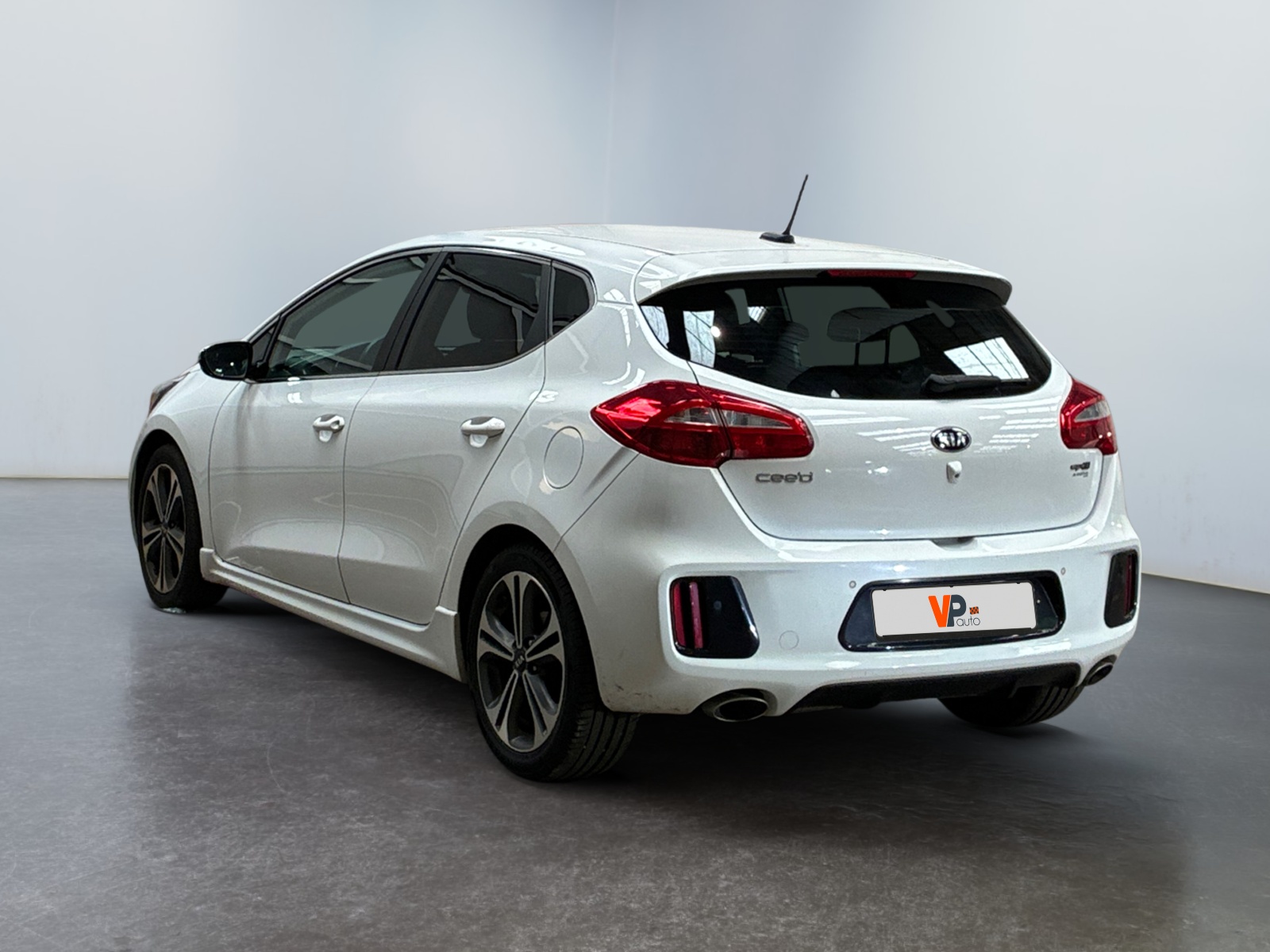 KIA Cee d 1.6 CRDi 136 ch ISG GT Line 2017