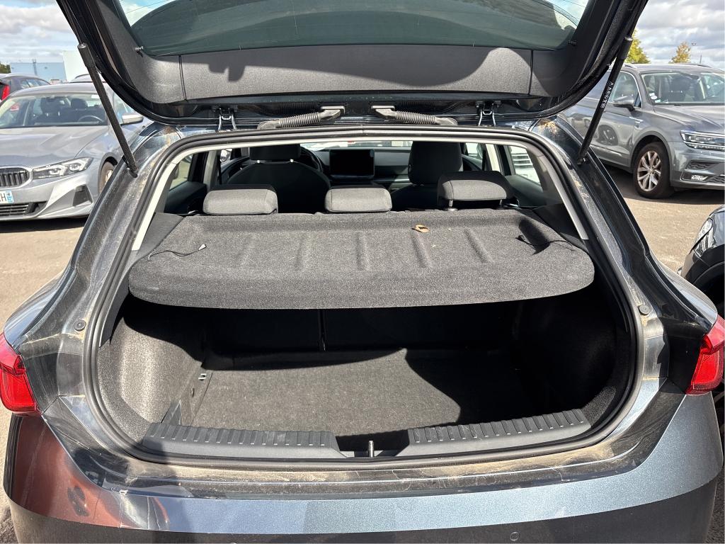 SEAT LEON 1.5 eTSI Hybrid 115 DSG7 Business 2025