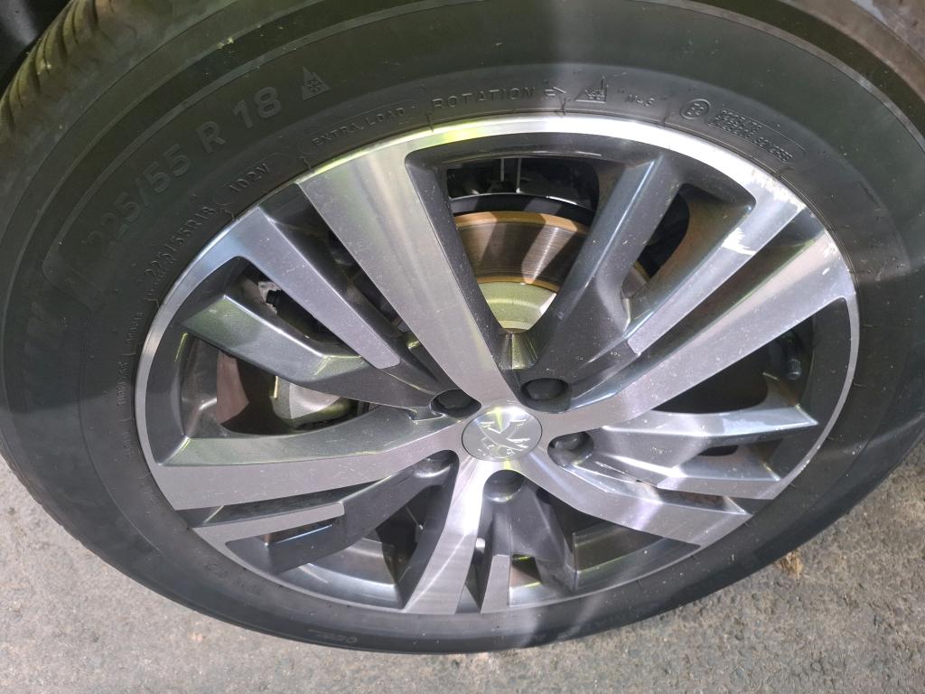 PEUGEOT 3008 Hybrid 225 e-EAT8 Allure Pack 2022