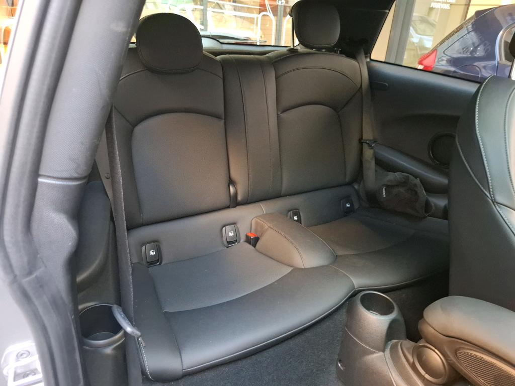 MINI HATCH 3 Portes Cooper 136 ch BVA7 Edition Camden 2023