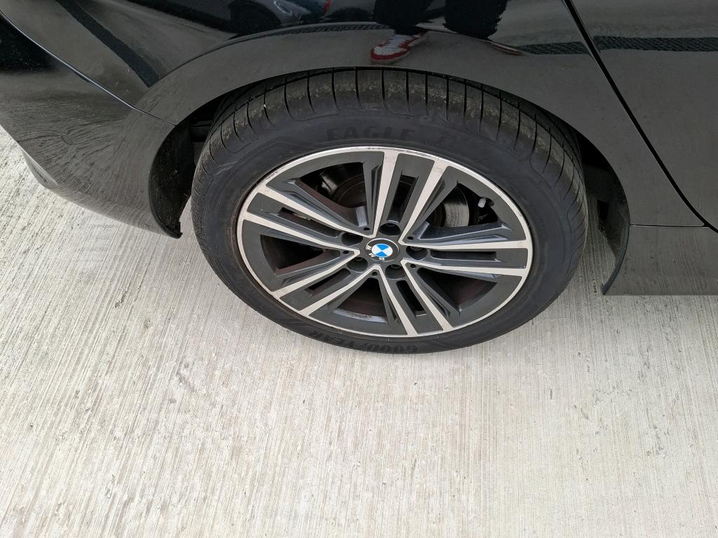 BMW SERIE 1 F40 116d 116 ch DKG7 Business Design 2021