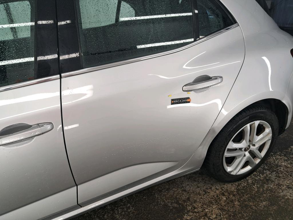 RENAULT MÉGANE MEGANE IV BERLINE Blue dCi 115 Business 2019